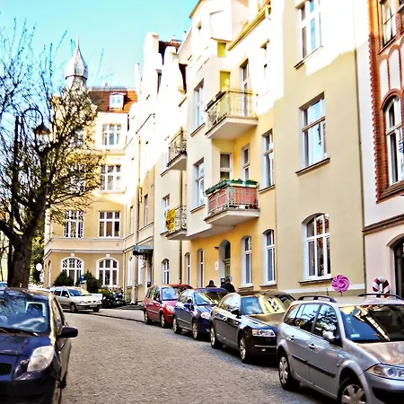 Red Czyzewskiego By Grand Apartment
